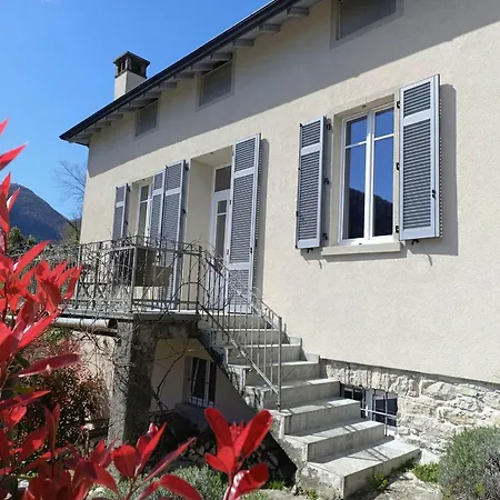 Natural Retreat - 4 Guests - View * Muronico